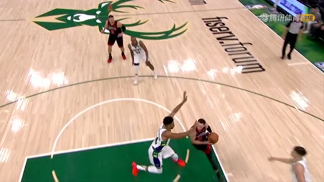 【2022年04月18日 公牛vs雄鹿集锦】就你叫扣篮王啊？字母哥遮天钉板血帽拉文