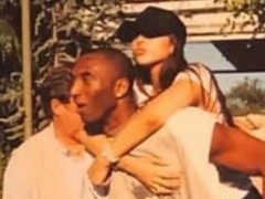 泪目！瓦妮莎晒与科比结婚21周年纪念照：宝贝 我永远爱你