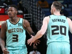 名记：湖人不喜欢伤病过多的海沃德 希望能够得到罗齐尔