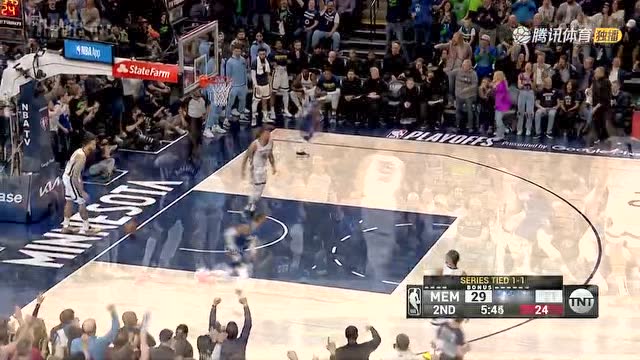 【2022年04月22日 灰熊vs森林狼集锦】今晚我就是标靶中心最闪亮的星！贝弗利一飞冲天单臂暴扣