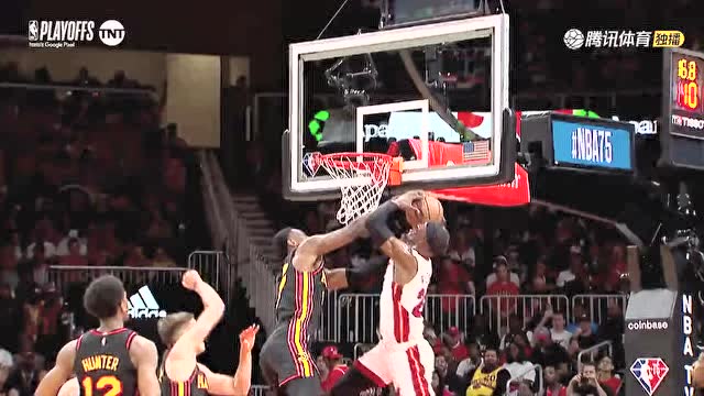【2022年04月25日 热火vs老鹰集锦】巴特勒启动突破试图一步登天 奥孔古伸出遮天巨手强硬封盖