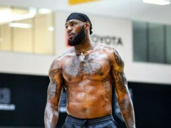 詹姆斯离开迪拜 飞往马尔代夫继续享受假期