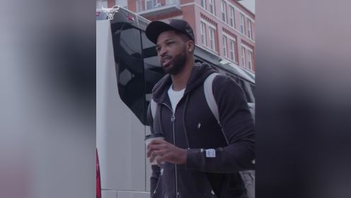 【2022年04月28日 公牛vs雄鹿集锦】win or go home的一战了！公牛队抵达球馆