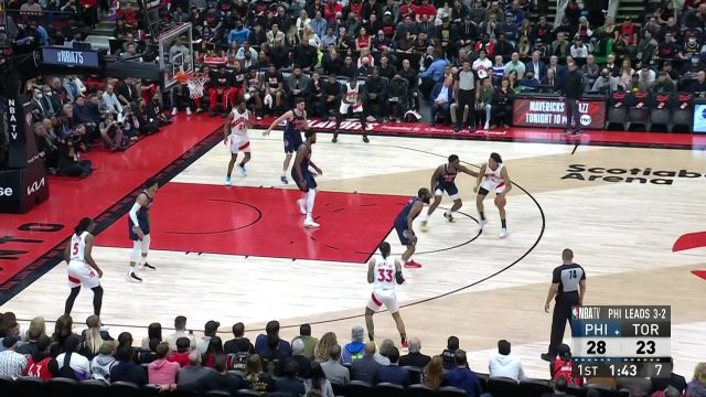 【2022年04月29日 76人vs猛龙集锦】防守都在瞪眼看着 布歇轻松杀入上篮得手