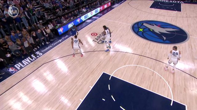 【2022年04月30日 灰熊vs森林狼集锦】拿球就往里干 华子连续冲击篮下得手