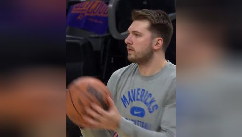 【2022年05月03日 独行侠vs太阳集锦】东契奇迎来生涯首次二轮大战 热身表情严肃