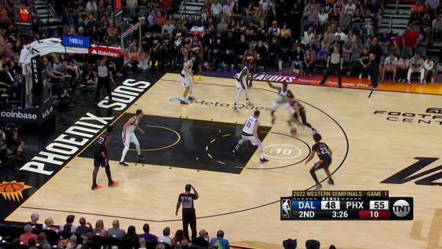 【2022年05月03日 独行侠vs太阳集锦】电光火石光速突破 布克勇闯敌营双臂暴扣