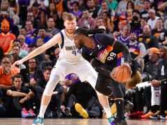 有所起伏！布克全场20中8拿下23分