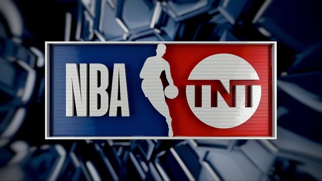 【2022年05月03日 独行侠vs太阳集锦】东契奇要害被袭痛苦倒地 克劳德危险动作被吹一级恶意犯规