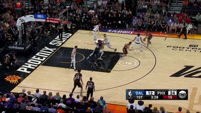 【2022年05月03日 独行侠vs太阳集锦】斜刺里杀出 麦基空切进场单臂劈扣炸筐