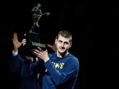 约基奇当选NBA2021-22赛季MVP 连续两年当选MVP成为历史一部分