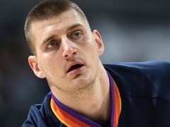 约基奇哥哥嘲讽大莫里斯：约基奇有真正的MVP奖 你只有假的米老鼠戒指