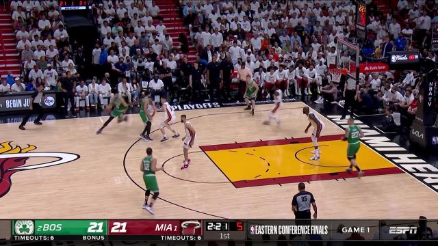 【2022年05月18日 凯尔特人vs热火集锦】燃炸观众席！奥迪抢断塔图姆精准制导马丁抡臂暴扣