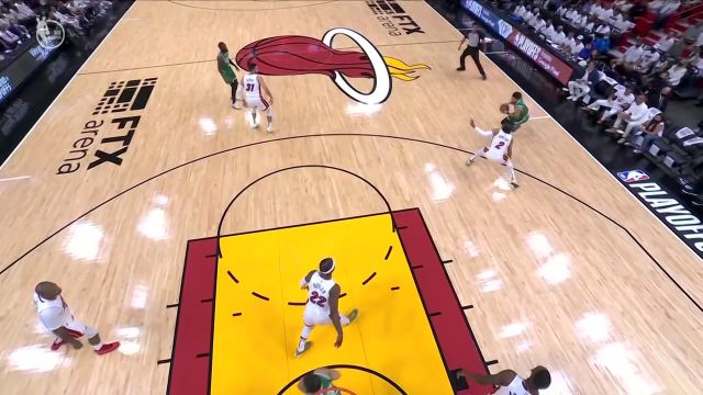 【2022年05月18日 凯尔特人vs热火集锦】坚决又果断！塔图姆见到换防强突内线出手命中