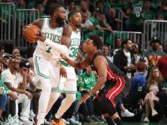 创6纪录+历史第一！布朗40+9下半场轰25分