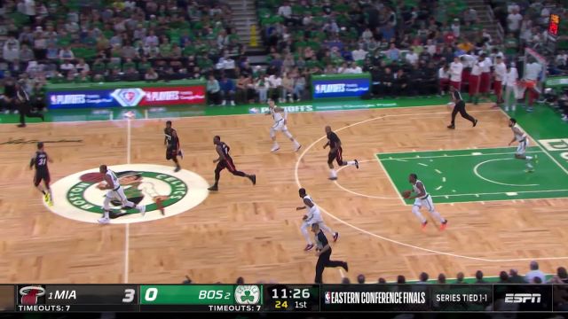 【2022年05月22日 热火vs凯尔特人集锦】先来个助攻熟悉熟悉！洛瑞急停分球跟进的斯图鲁斯三分一击即中