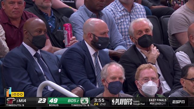 【2022年05月24日 热火vs凯尔特人集锦】被打的毫无还手之力！莱利莫宁观众席一脸凝重