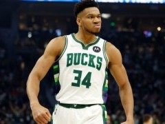 NBA官方公布最佳阵容：布克东契奇成一阵后卫 字母哥全票当选