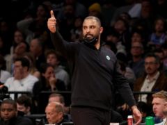 为何会顶替罗威出战下半场？格威：因为罗威去上厕所了