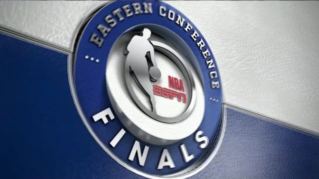 【2022年05月30日 凯尔特人vs热火集锦】突然响起杠铃般笑声 球砸斯玛特脚出界 彭磊：你还躲呢？