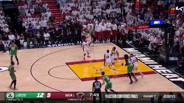 【2022年05月30日 凯尔特人vs热火集锦】洛瑞加速突破惨遭塔图姆无情封盖 热巴跟进暴扣为兄弟一雪前耻