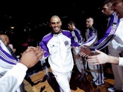 库里大战乌度卡！曾在NBA赛场上做过对手 新秀库里初现峥嵘