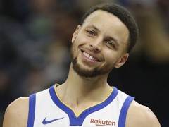 体育画报评价库里：这个时代最伟大的控卫！统治了现在的联盟