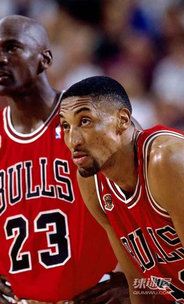 NBA名人堂“蝙蝠侠”斯科蒂·皮蓬超清手机壁纸（A32）