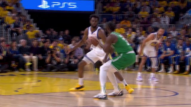 【2022年06月03日 凯尔特人vs勇士集锦】连突带投扳平比分！ 布朗连得四分打停科尔