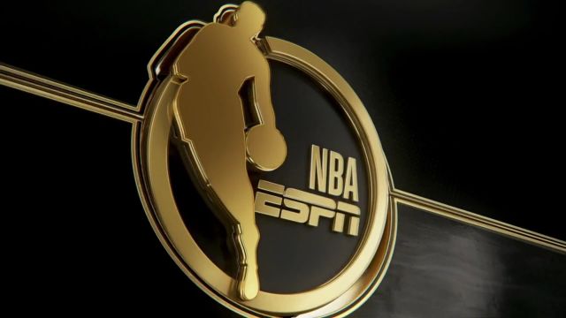 【2022年06月03日 凯尔特人vs勇士集锦】不小心踢到小一哥 塔图姆反击扛着一哥打成2+1