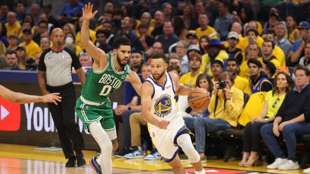 【2022年06月03日 凯尔特人vs勇士集锦】凯尔特人120-108勇士 库里首节6记三分破纪录绿军15分逆转勇士