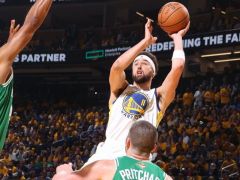 神奇！汤普森19中4勇士仍大胜 季后赛生涯最铁7战竟然全胜