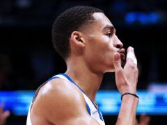 创总决赛最年轻纪录！普尔三分下半场爆发 吐舌庆祝冲亿元合同