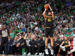 汤普森三战50投拿51分 效率值依旧不高