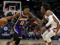 记者：自由球员蒙克愿意降薪留湖人