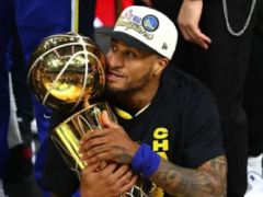 名记：开拓者与小佩顿达成3年2800万美元合同