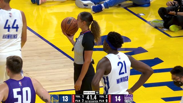 【2022年07月03日 国王vs勇士集锦】敷衍到极致！勇士球员罚球拍手仪式展现出的不和睦瞬间