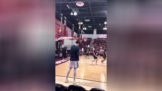 【2022年07月13日 活塞vs步行者集锦】手感不错！ 曾凡博赛前热身练习底角三分