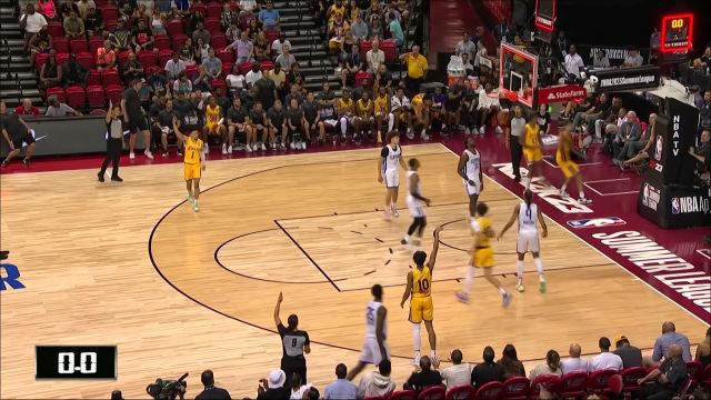 【2022年07月13日 湖人vs快船集锦】不鸣则已一鸣惊人 克里斯蒂追身三分压哨入网