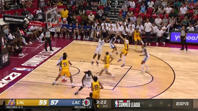 【2022年07月13日 湖人vs快船集锦】一二三四再来一次 麦考伊相同位置跳投连续命中