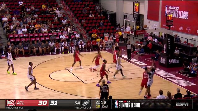 【2022年07月15日 老鹰vs马刺集锦】有人防守又能怎样？爱德华兹底角发炮3+1收入囊中