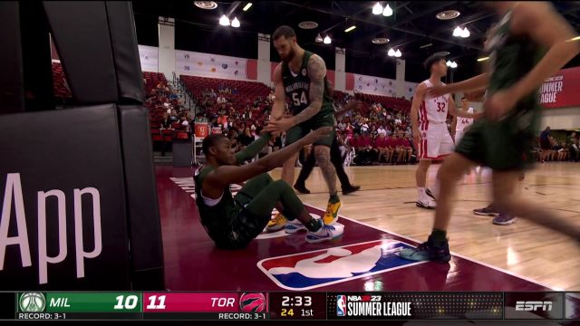 【2022年07月18日 雄鹿vs猛龙集锦】用速度取胜 莫里纳尔目标明确加速突破上篮造杀伤