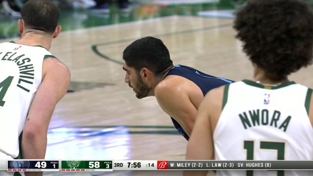 【2022年10月02日】灰熊vs雄鹿第3节英文原声回放