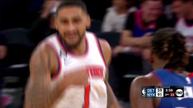 【2022年10月05日 活塞vs尼克斯集锦】哈滕虎口夺食坎宁安 巴雷特小手一抛助飞托平空接暴扣