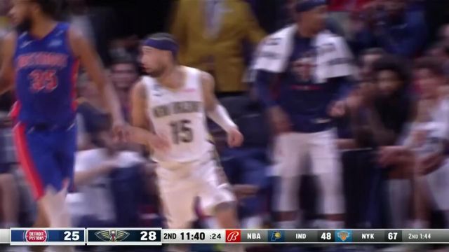 【2022年10月08日 活塞vs鹈鹕集锦】给大伙来点绝活！阿尔瓦拉多身后扑实抢断完成反击