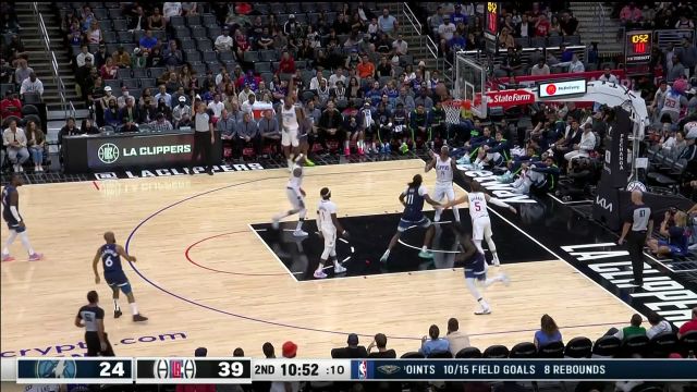 【2022年10月10日 森林狼vs快船集锦】四个人眼看着你起飞 里德不紧不慢飞身补扣