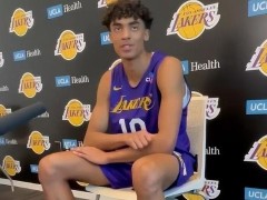 湖人35号秀除了长得像科比还会啥？季前赛四战32中9