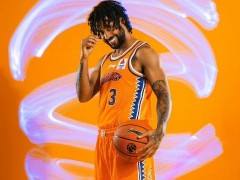 36+11+12连创纪录！上海新外援梅洛-特林布尔无奈空砍