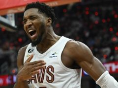 27日黑榜球星：詹姆斯尴尬准四双 本-西蒙斯从不缺借口