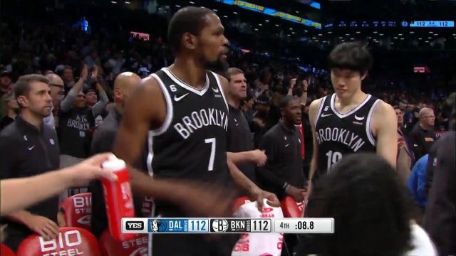 【2022年10月28日 独行侠vs篮网集锦】皓篮球点评关键球：西蒙斯是我的神